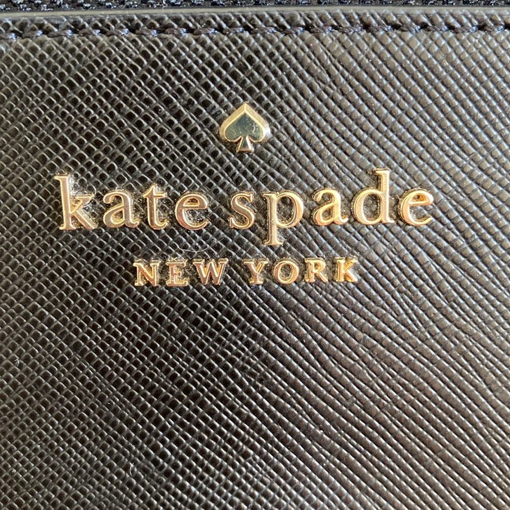 Kate Spade Carry all Staci wristlet wallet - Picture 3 of 9